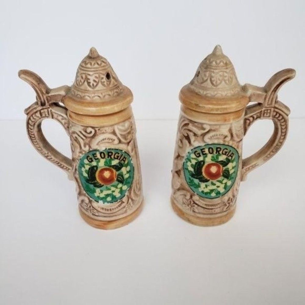 Vintage Kenmar japan Georgia souvenir salt and pepper shaker